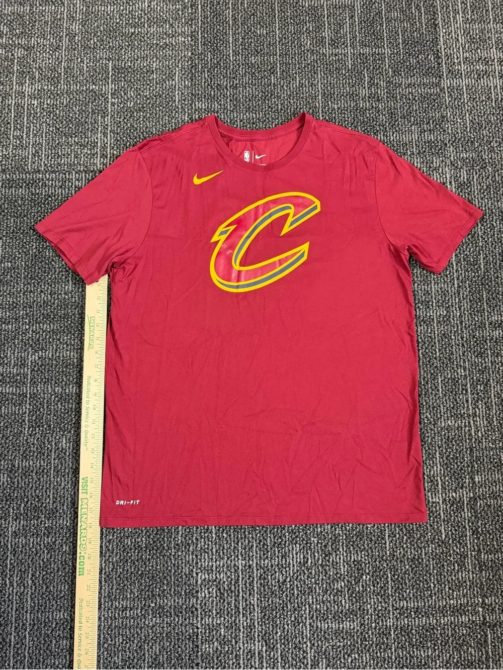 Nike The Nike Tee Athletic Cut Dri-Fit Youth XL Red Cleveland Cavaliers